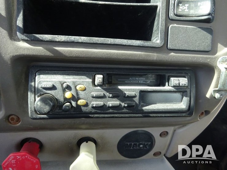 2004-mack-vision-dry-tender-truck-(pz14165,-unit-17539)-image-106