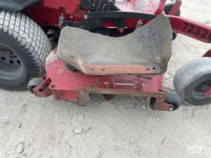 toro-z-turn-image-13