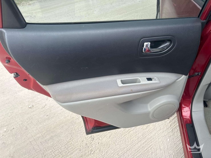 2013-nissan-rogue-image-19