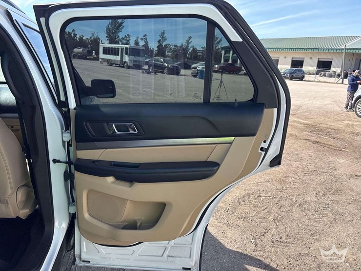 2017-ford-explorer-image-20