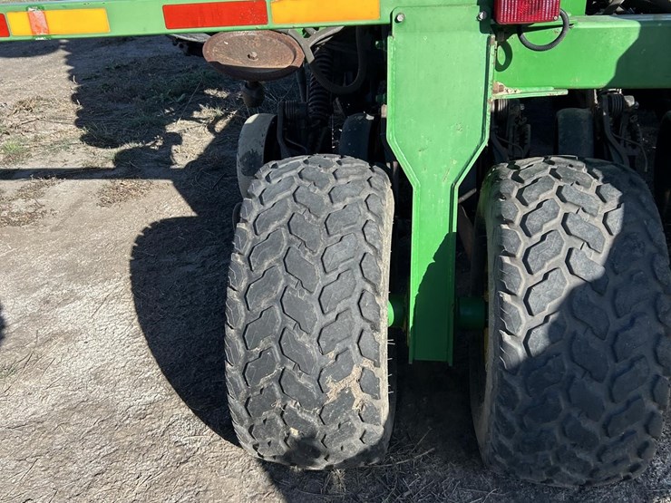 john-deere-1890-image-39