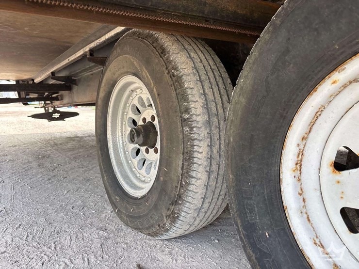 2004-fleetwood-wilderness-advantage-365-bsqs-38ft-t/a-5th-wheel-travel-trailer-image-46