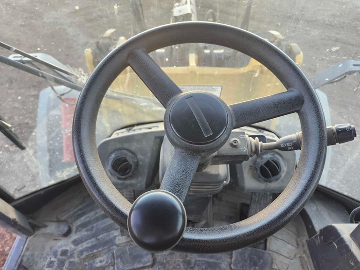 john-deere-324-image-45