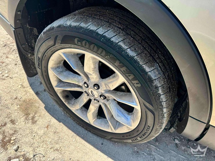 2011-ford-explorer-limited-image-26