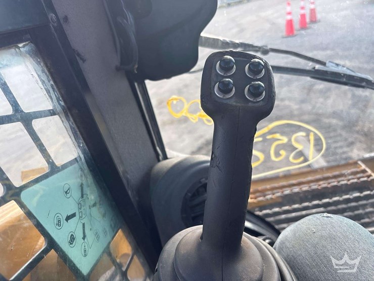 2018-caterpillar-287d-image-17