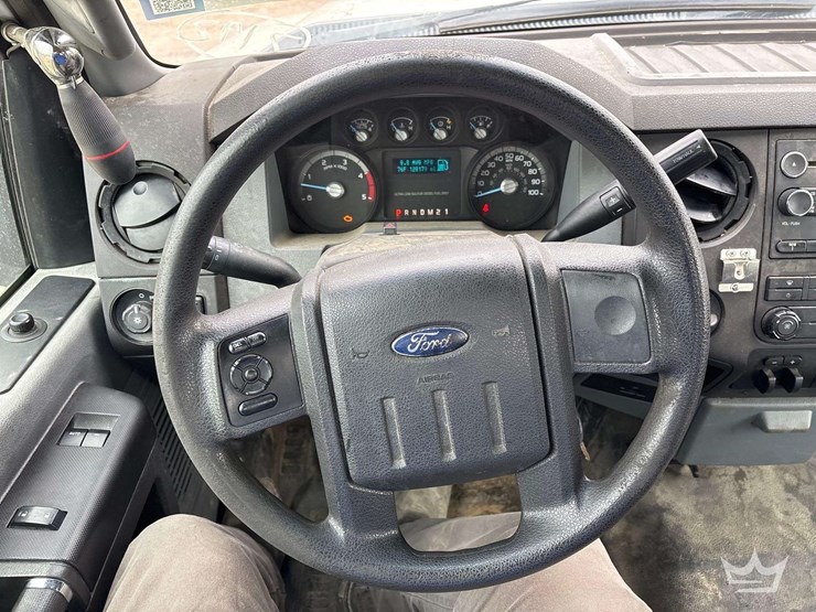 2012-ford-f550-image-10