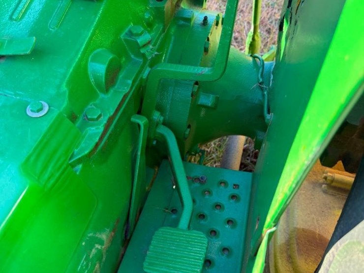 john-deere-2240-image-15