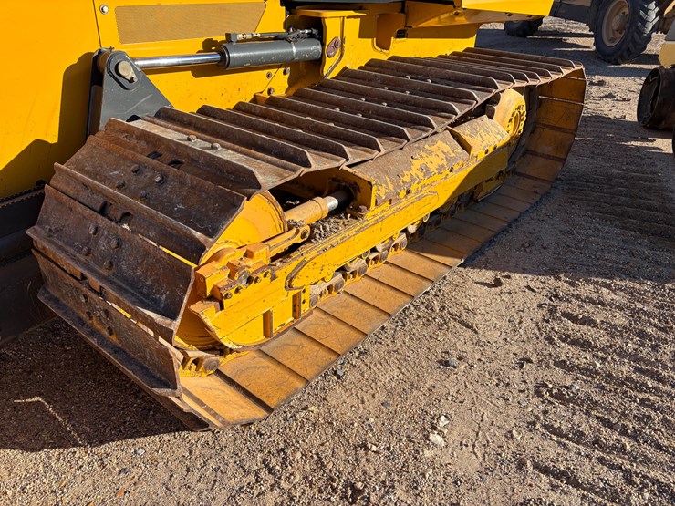 2022-deere-650k-lgp-image-8