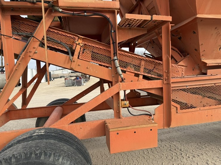 john-deere-8-image-22