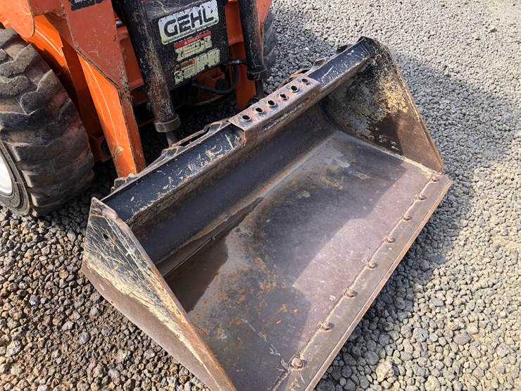 2019-gehl-r105-image-6