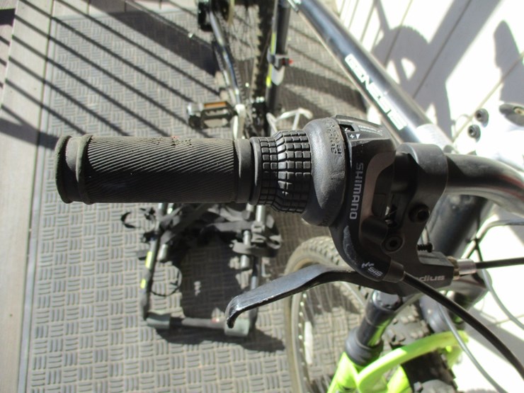 genesis-29"-gs29-mountain-bike,-image-5