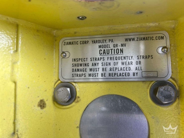 2005-freightliner-m2-106-image-40