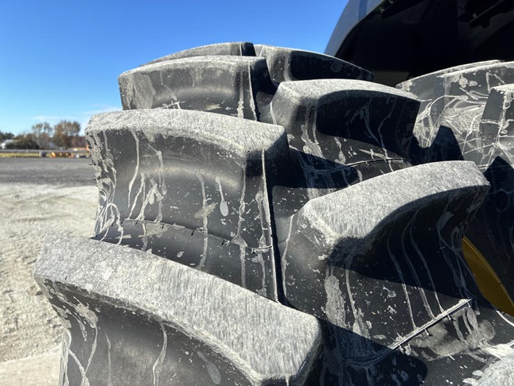 2024-john-deere-8r-410-image-59