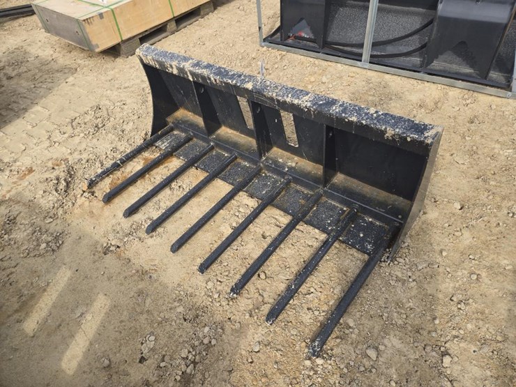 #6009-•-new-wolverine-skid-steer-x-treme-manure-fork-63"-w-image-1