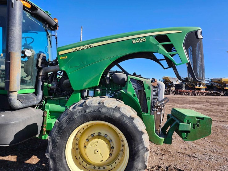 2007-john-deere-8430-image-16