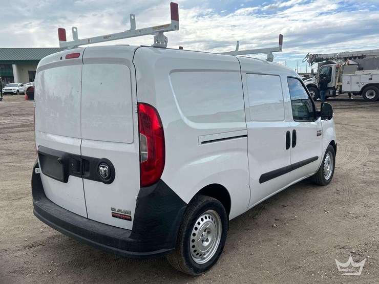 2021-ram-promaster-city-image-3