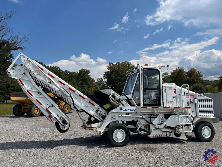 roadtec-cb100-sweeper-conveyor-image-3