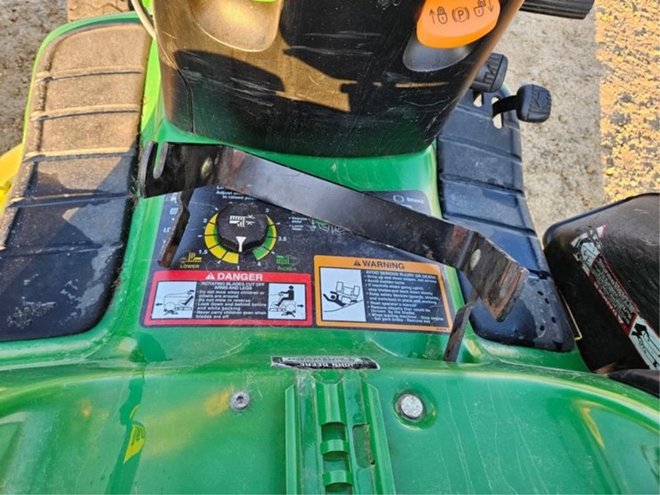 john-deere-lt150-image-15