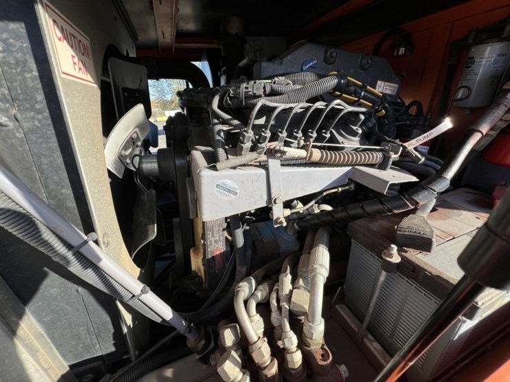 2000-tucker-terra-2000-sno-cat-image-17