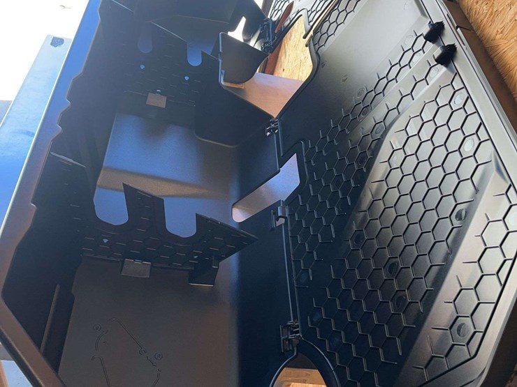 gm-motors-under-the-seat-storage-compartment-image-4