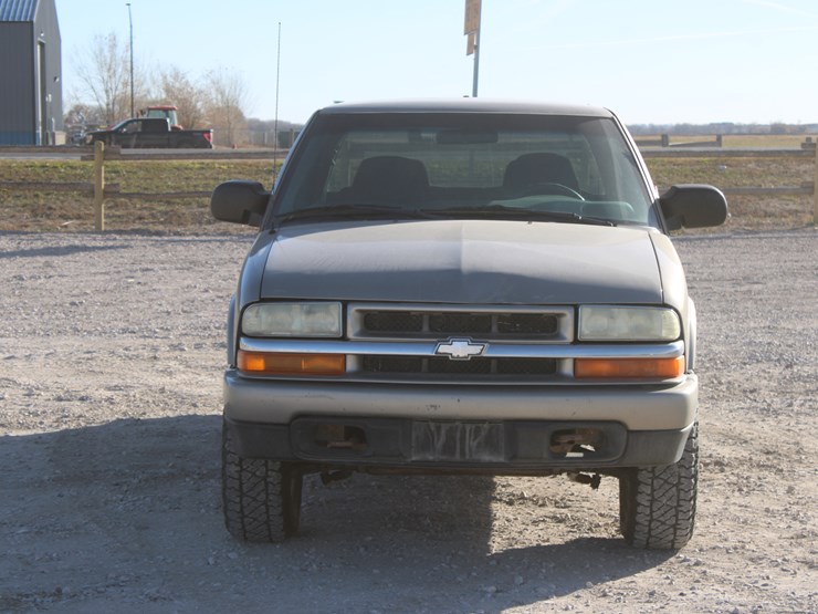 2004-chevrolet-s10-image-4