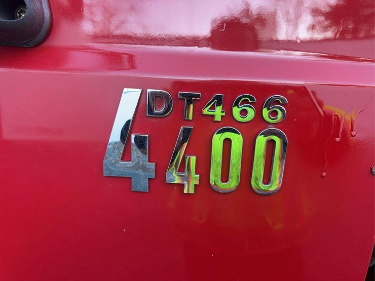 2004-international-4400-image-14