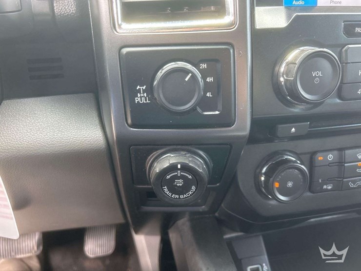 2017-ford-f150-image-13