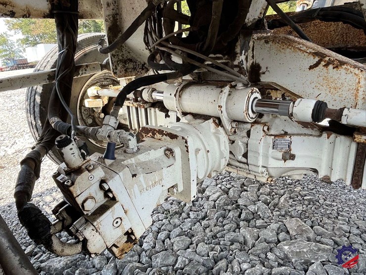 roadtec-cb100-sweeper-conveyor-image-39