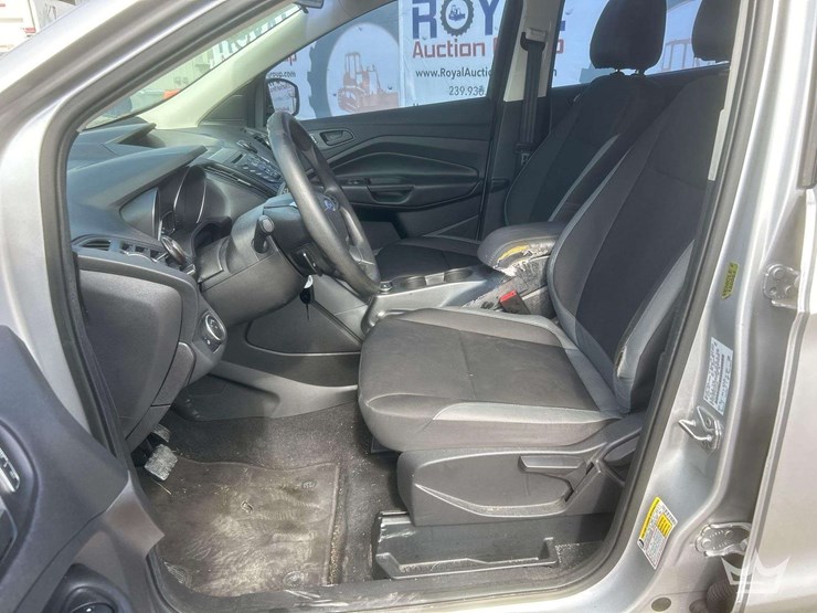 2016-ford-escape-image-11