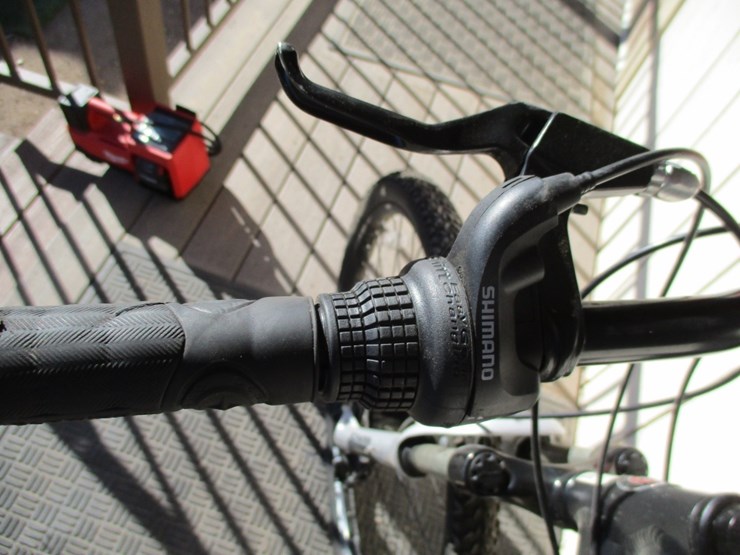 schwinn-29"-ascension-mountain-bike,-image-3