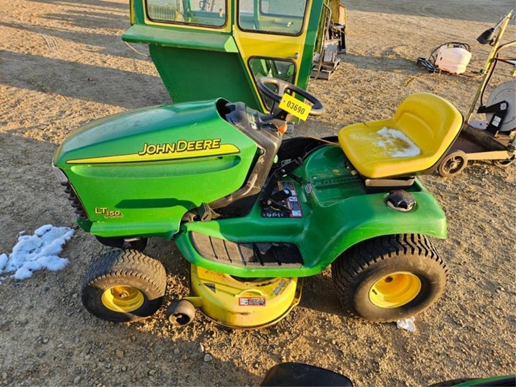 john-deere-lt150-image-2
