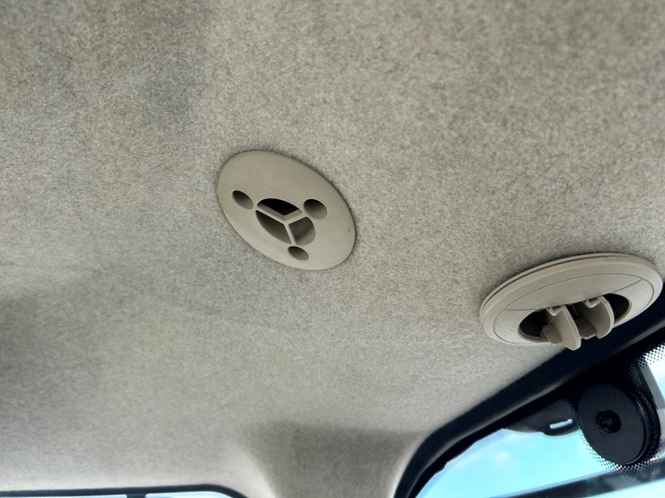 2013-john-deere-9560rt-image-48