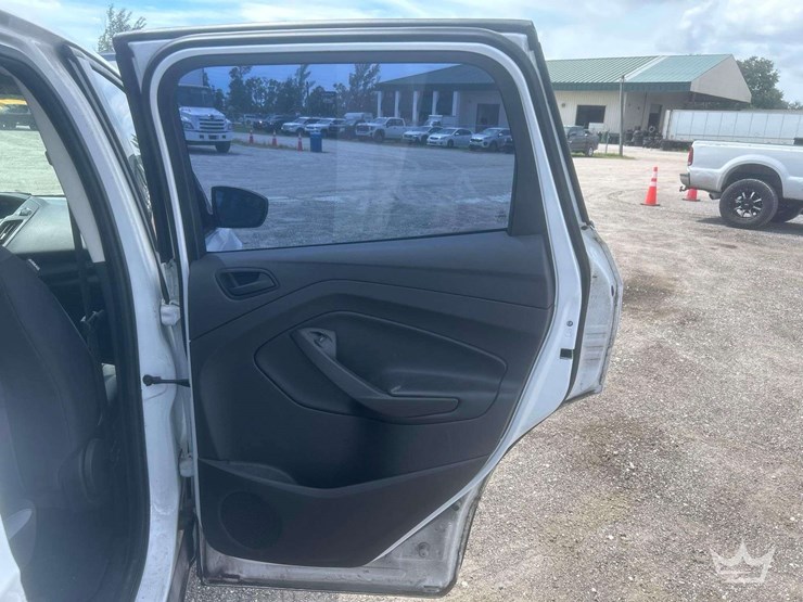 2015-ford-escape-image-20