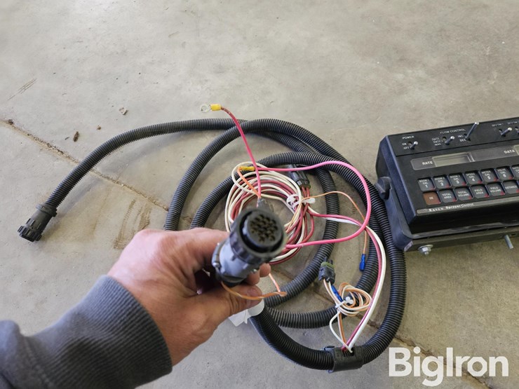 raven-scs440-sprayer-control-w/-wiring-harness-image-8