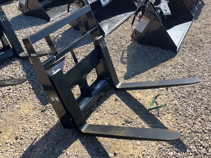 wolverine-mini-skid-steer-forks-image-1