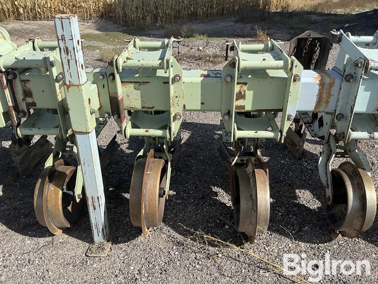 orthman-16r22"-ditcher/cultivator-w/-sleds-image-13