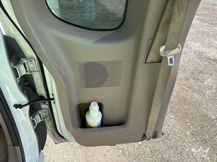 2016-nissan-frontier-image-16