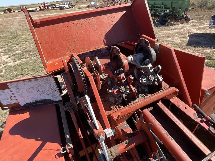 2001-hesston-4590-image-18