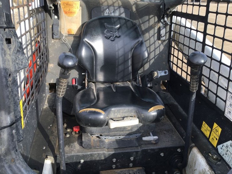 2023-bobcat-t450-image-7