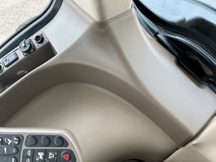 2013-john-deere-9560rt-image-33