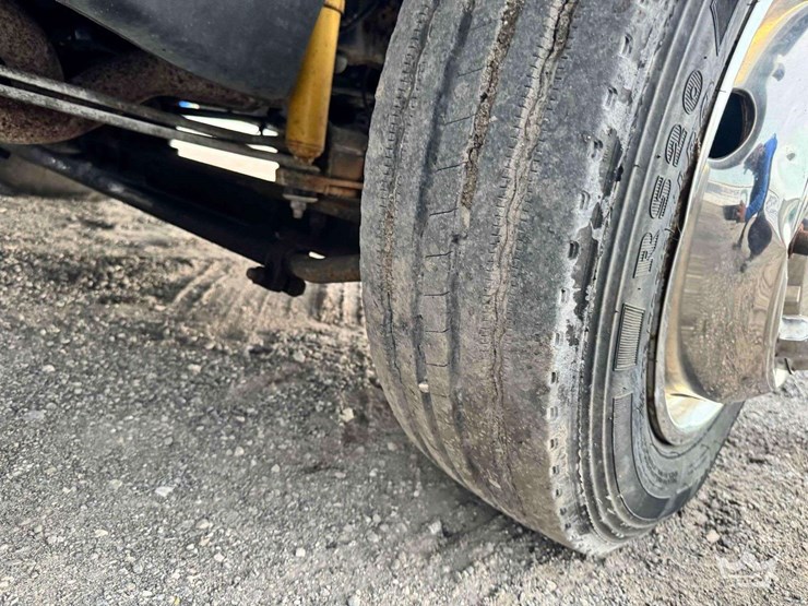 2005-chevrolet-c4500-altec-bucket-truck-image-29