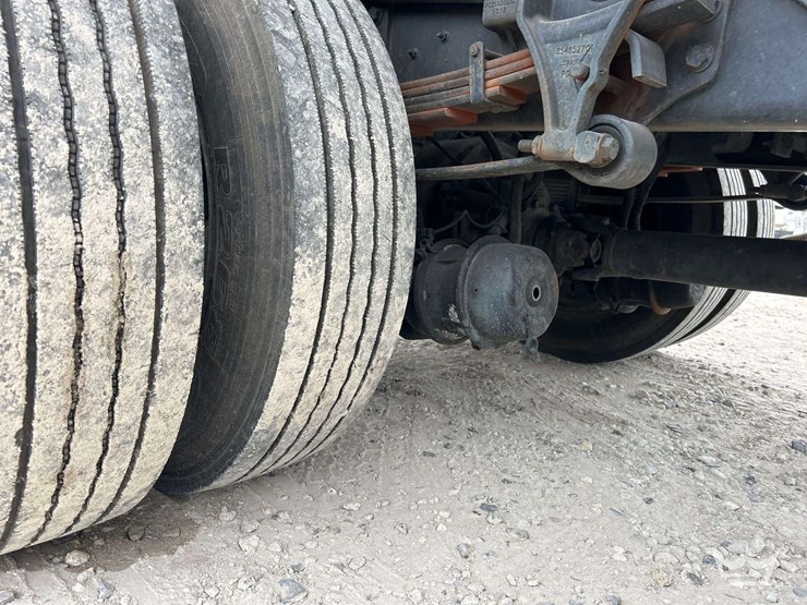 2013-international-durastar-4300-image-28