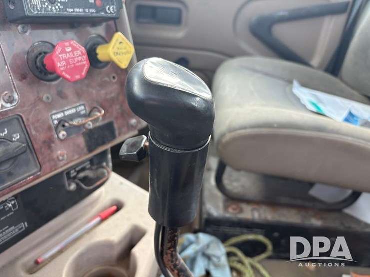 2006-ihc-9200i-truck-(pz14171,-unit-99451)-image-20