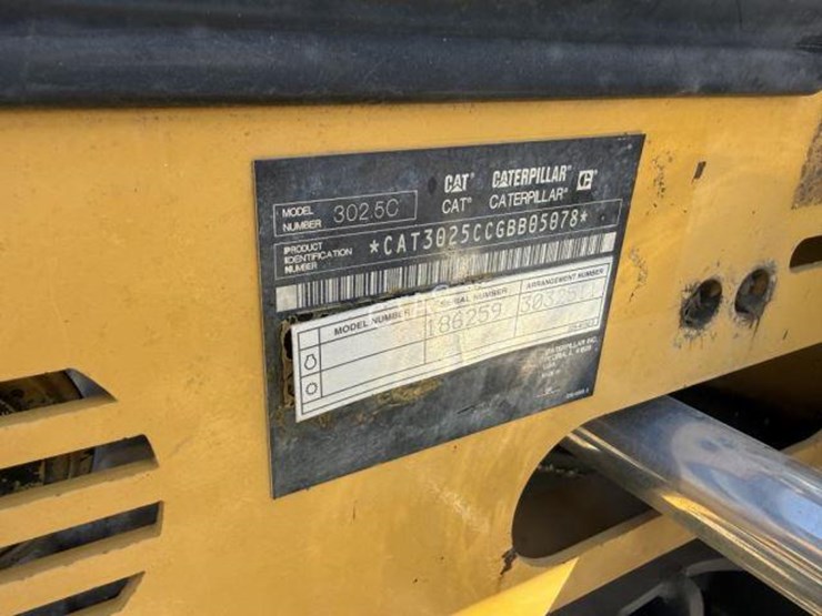 2011-caterpillar-302.5-image-5