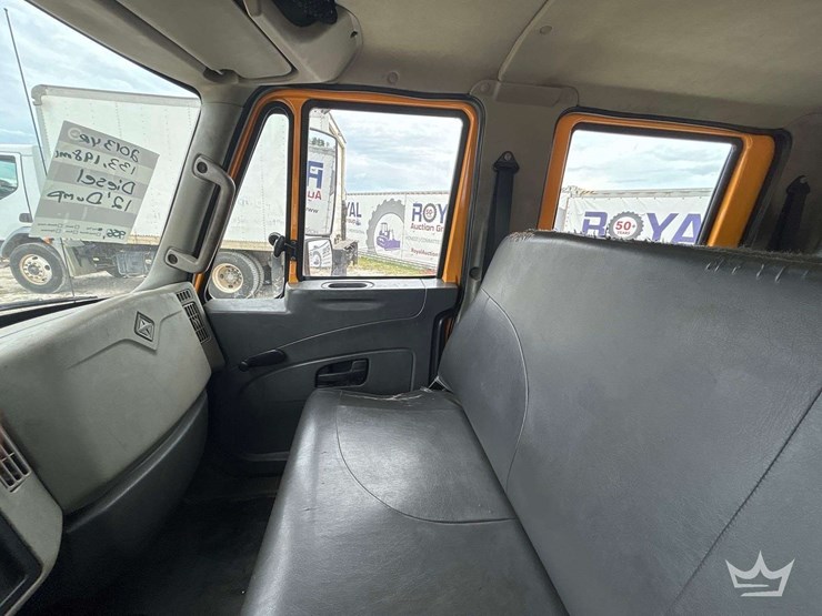 2013-international-durastar-4300-image-23