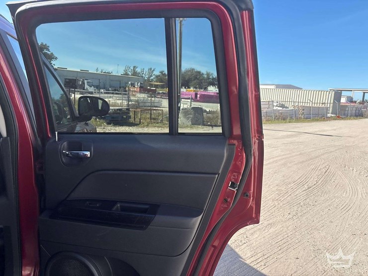 2016-jeep-compass-sport-image-20