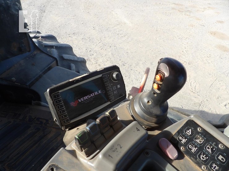 2013-versatile-400-image-20