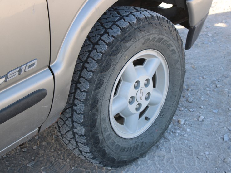 2004-chevrolet-s10-image-13