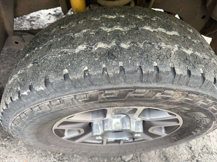 2012-ford-f350-xlt-image-12