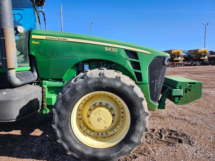 2007-john-deere-8430-image-11